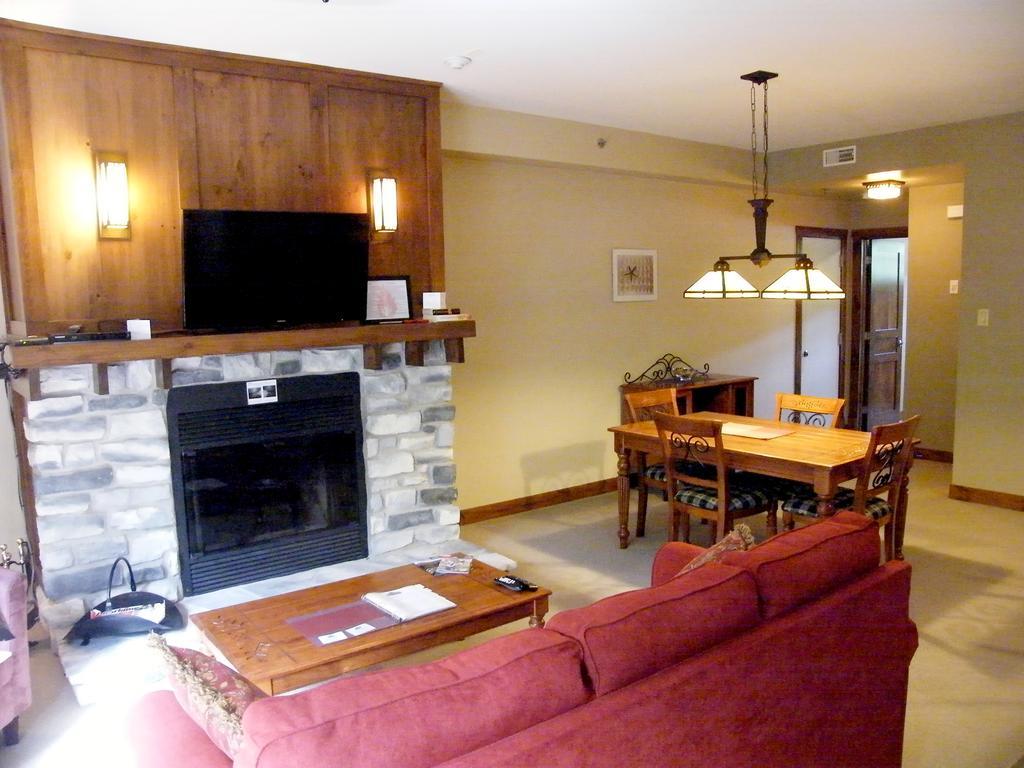 Tremblant Les Eaux - Location Adp Apartment Mont-Tremblant Exterior photo